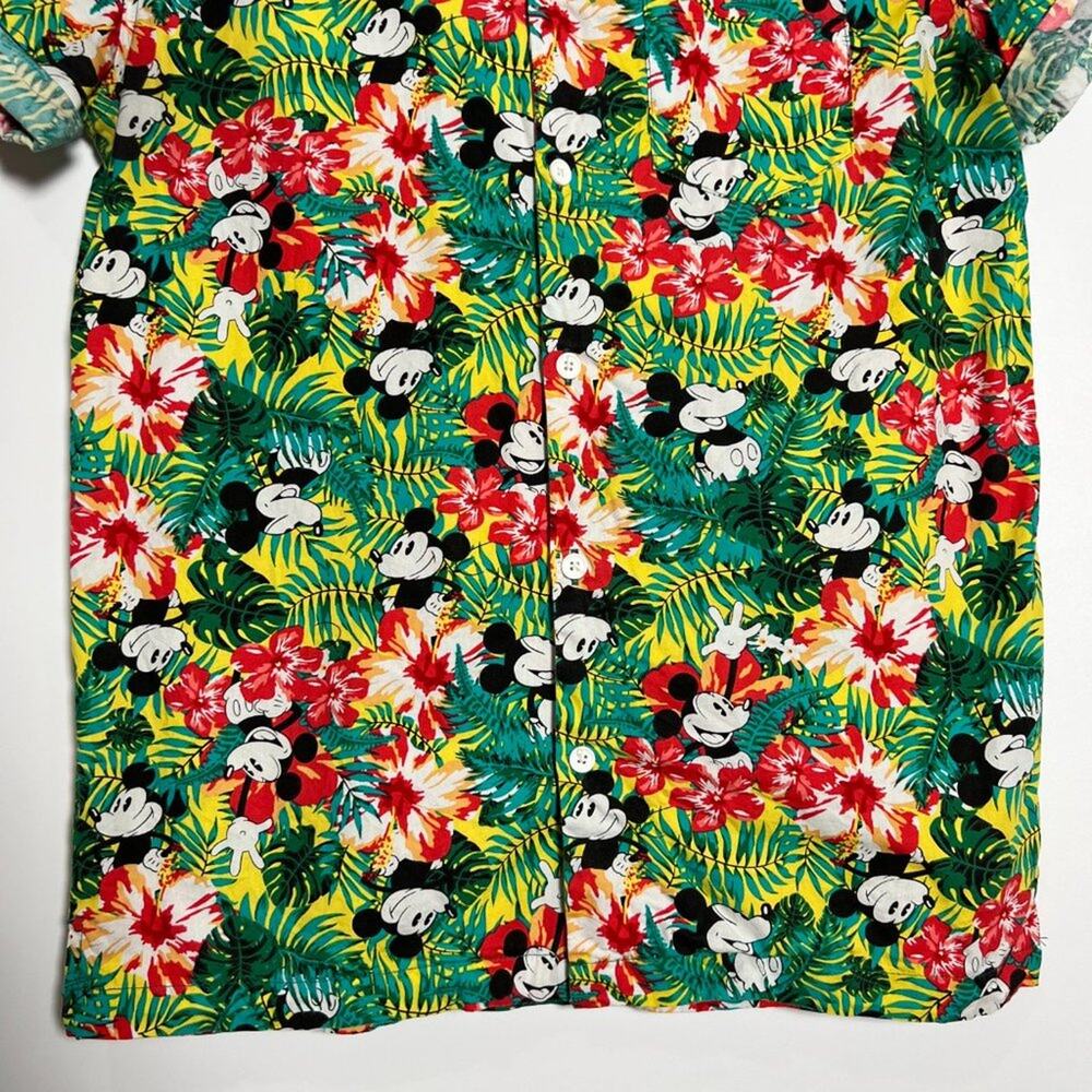 Disney Mickey Mouse Tropical Button Up Shirt Size S Floral Hawaiian Short Sleeve - Picture 8 of 9